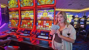 Kategori permainan Indonesia Open di platform extraslot termasuk Liga 1, esports, dan meja live dealer